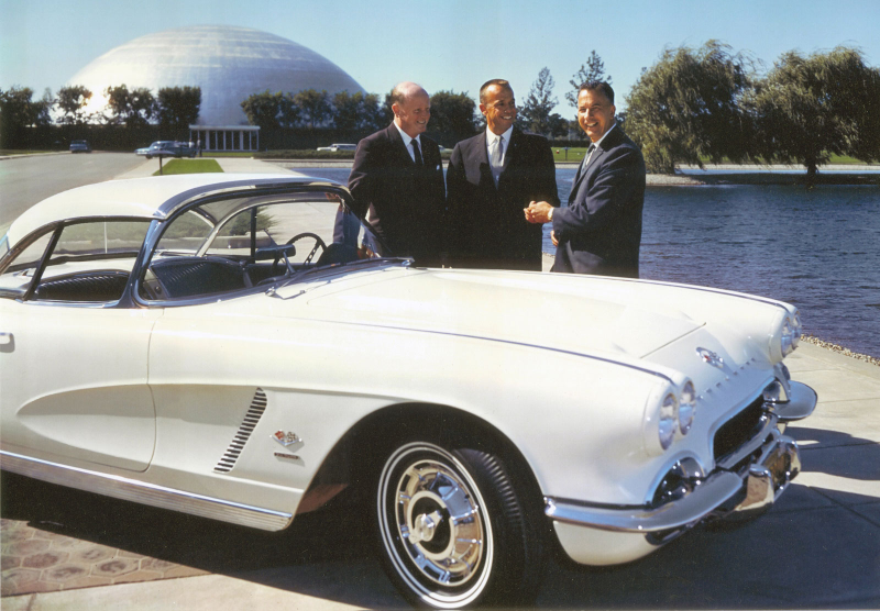 Illustration for article titled Why America's first astronauts all drove Corvettes